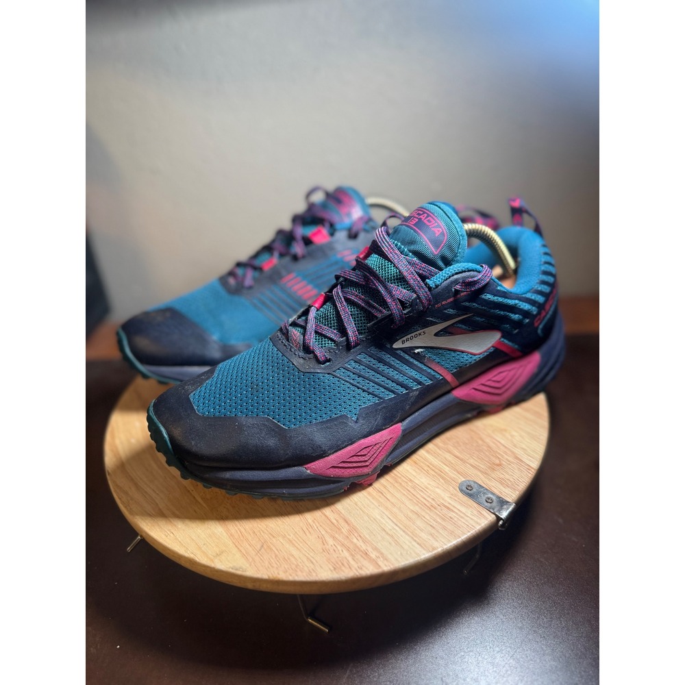 Brooks Cascadia 13 Women's Trail Running‎ Shoes Blue Pink Size 8.5 NOTE